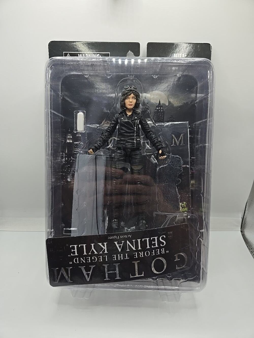 Package Error - DC Batman Gotham SELINA KYLE Action Figure Diamond 2015